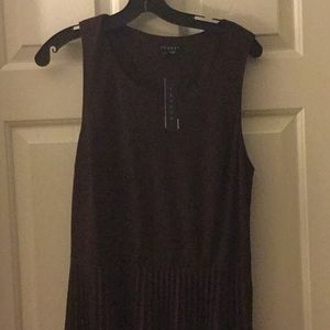 NWT Theory Viallen Dress in Bordeaux
